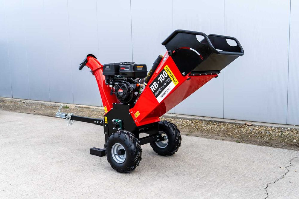 rębak spalinowy REMET RB-100 == rozdrabniacz ==