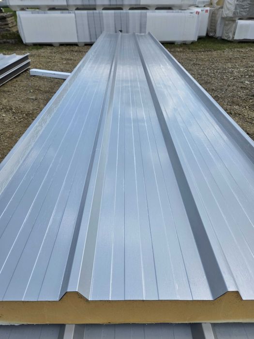 Płyta warstwowa pir dachowa 120 mm 2 gat. Kolor 9006