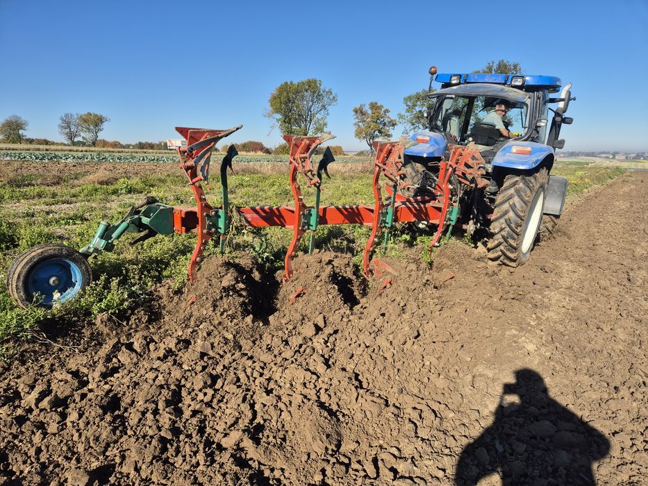 Wynajem maszyn rolniczych plug agregat siewny brona wirowa bezorkowiec