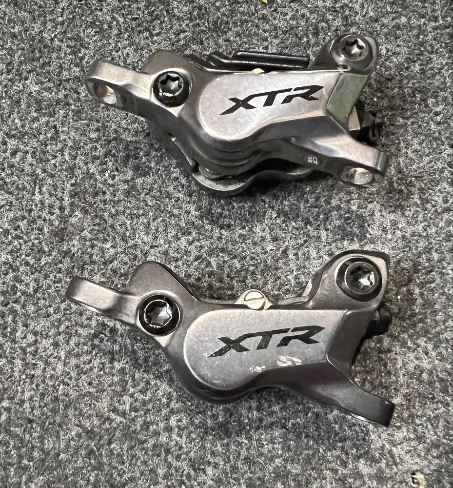 Shimano XTR BR-M9120 zaciski hamulcowe 4 tłoczki