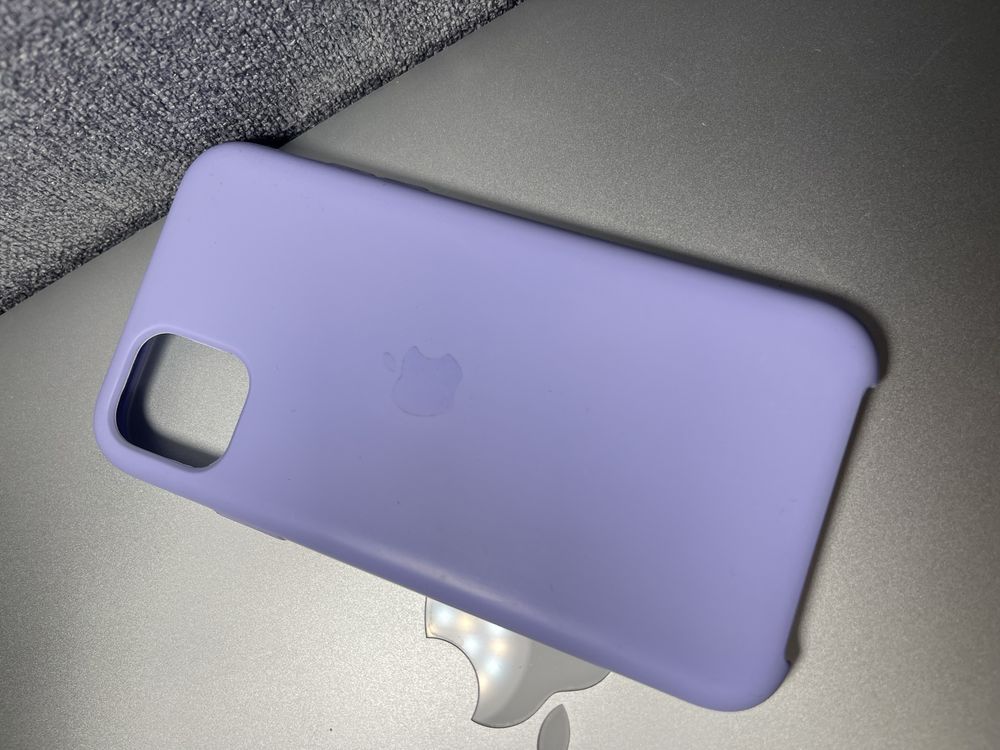 Чохол на iphone 11