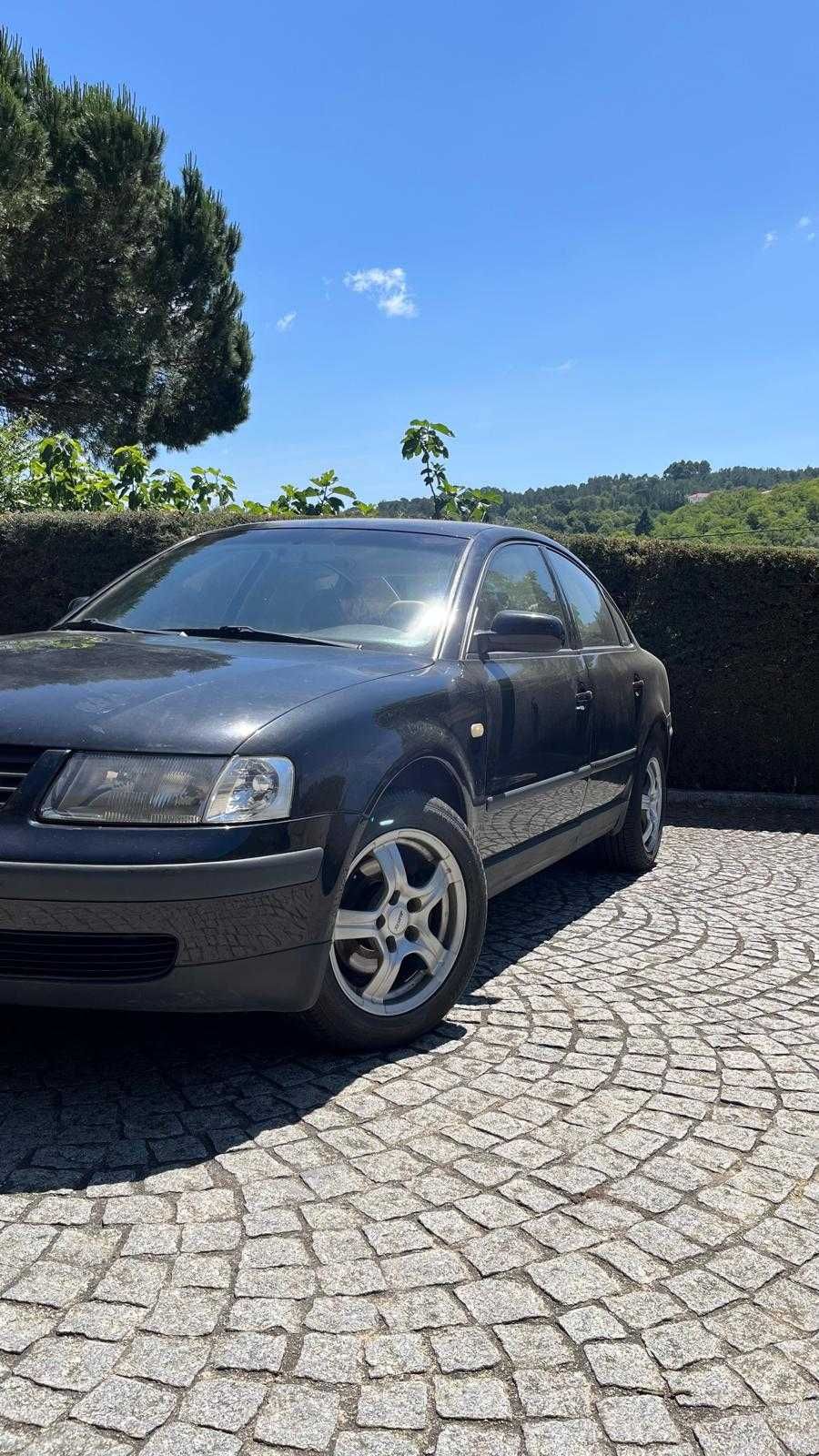 VW Passat 1.9 TDI 115CV com Teto de abrir elétrico, 246.815 Km