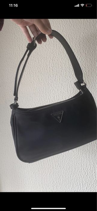Mala marca Guess Preta