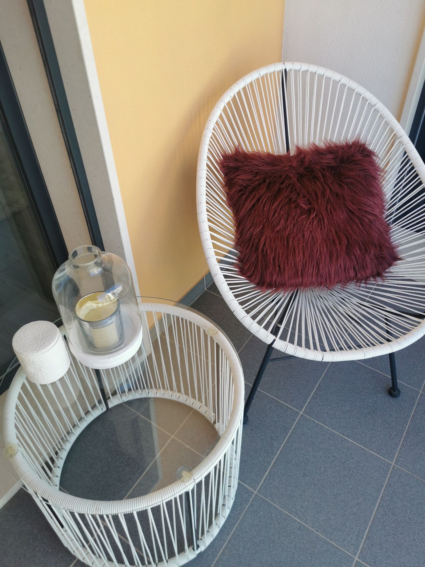 Mesa e cadeira varanda