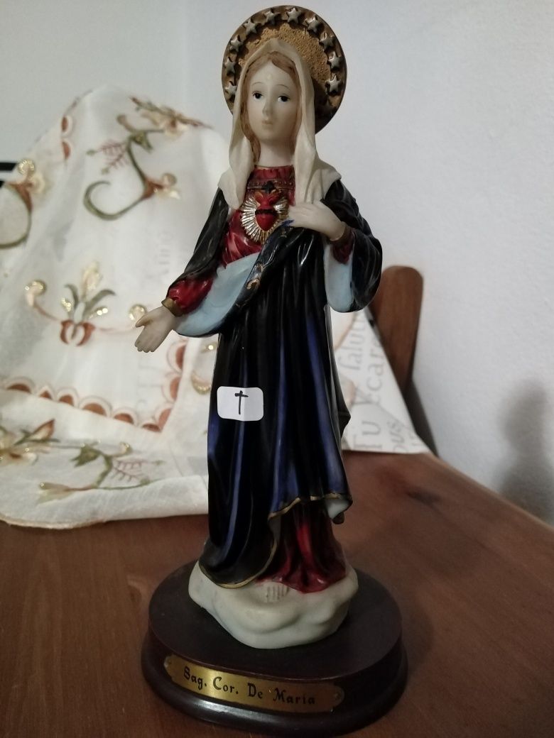 Figuras religiosas em marfinite