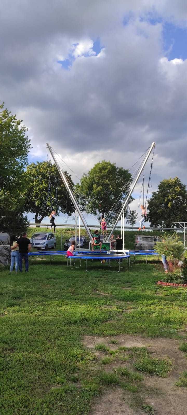 Zamki dmuchane zjeżdżalnie trampoliny - atrakcje dla dzieci wynajem