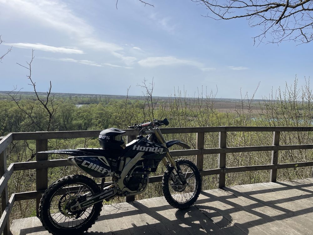Продається HONDA CRF 250r 2009p. МОЖЛИВИЙ ОБМІН АВТО БМВ 3.5.7 СЕРІЙ