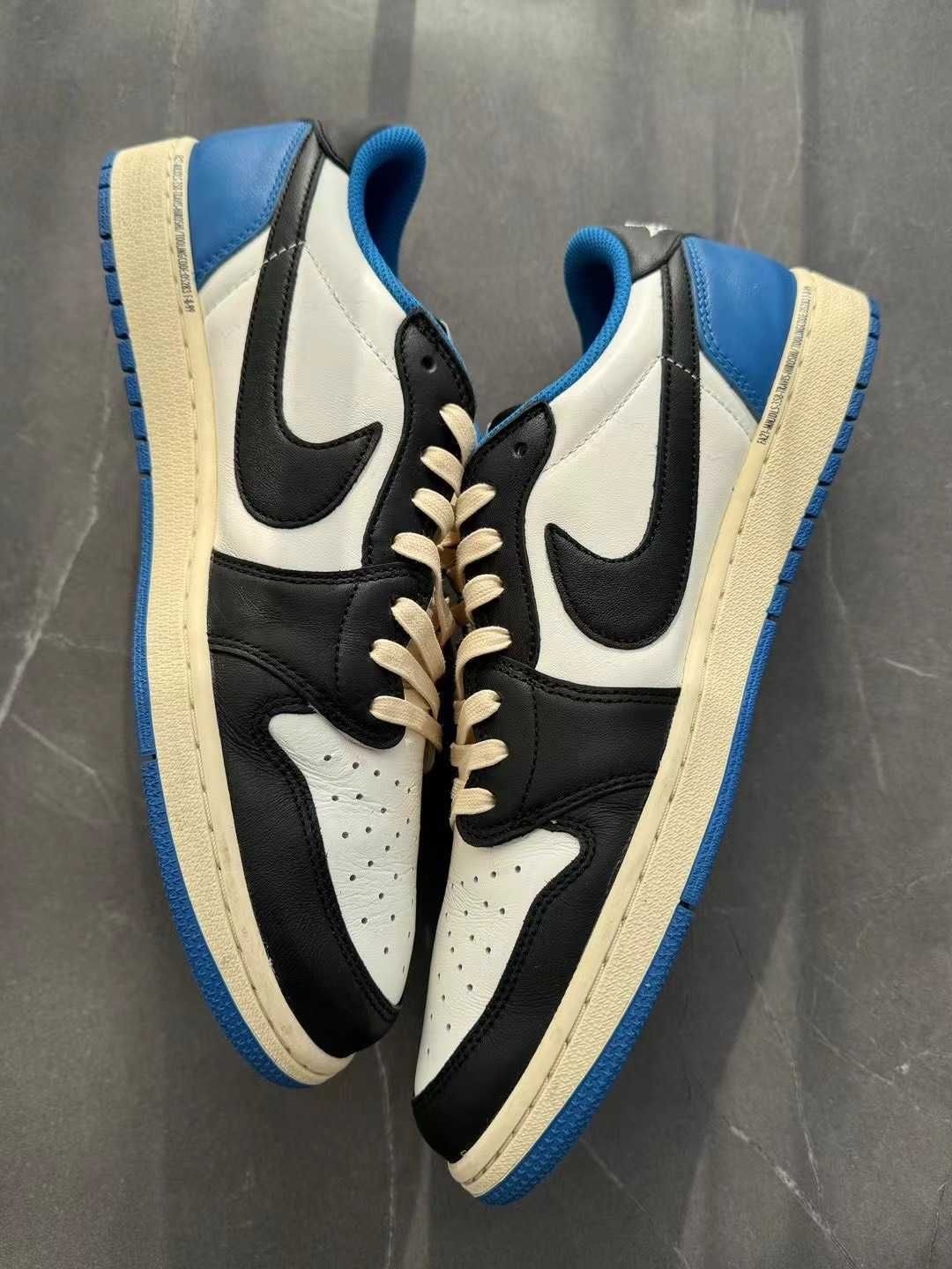 Jordan1Air1RetroLowOGSPFragment x Travis Scott UnisexTrampki R.39