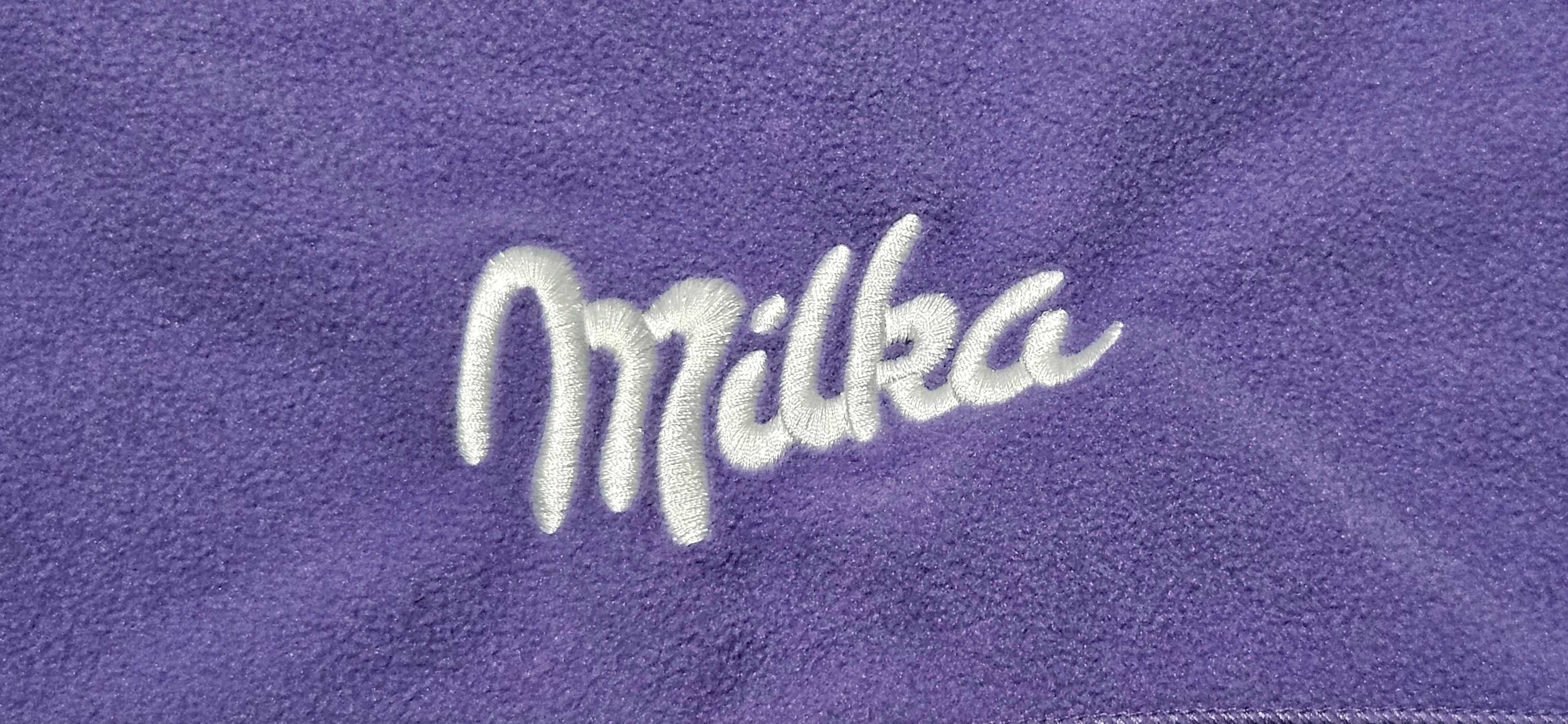 Chusta zimowa trójkątna na szyję z logo Milka