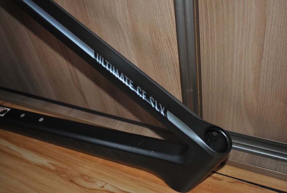 Rama szosowa karbon Canyon ULTIMATE CF SLX M do kół 28
