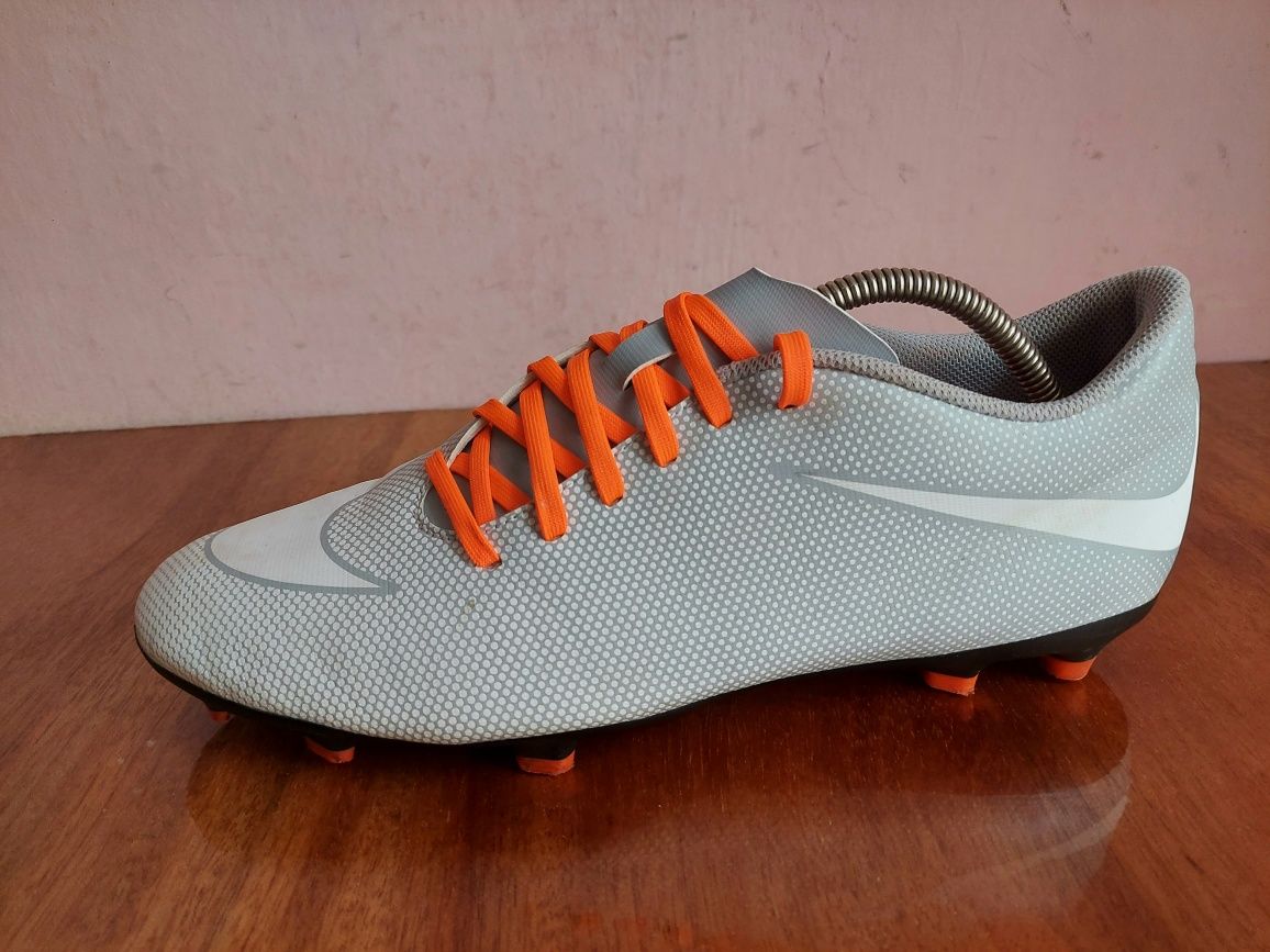 бутси копочки футбольні фірми Nike Bravata II FG оригінал 

Розмір по