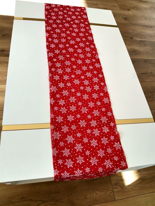 Bieżnik na stół komodę świąteczny