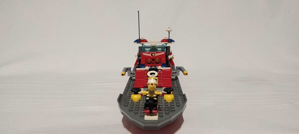 Klocki LEGO CITY Łódź strażacka 7906