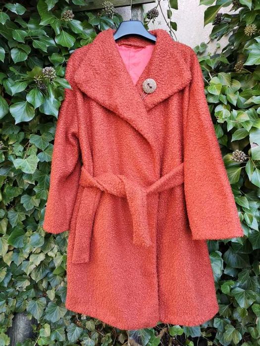 jesienny zimowy płaszcz trencz oversize szlafrokowy camel rudy