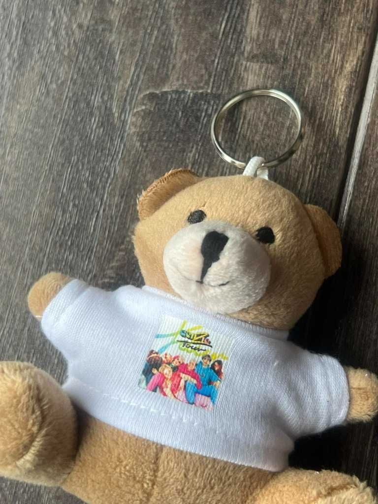 brelok miś teddy bear genzie logo
