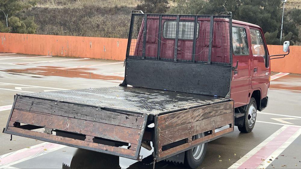 Toyota dyna 150 2.8D 7lug roda dupla