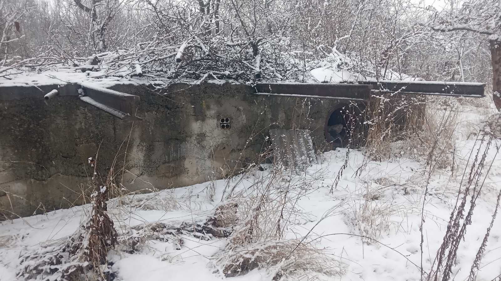 Терміново! Продам дачну ділянку в Селищі з цокольним поверхом.