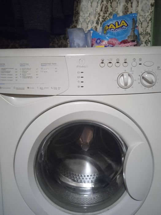 Продам стиральную машинку