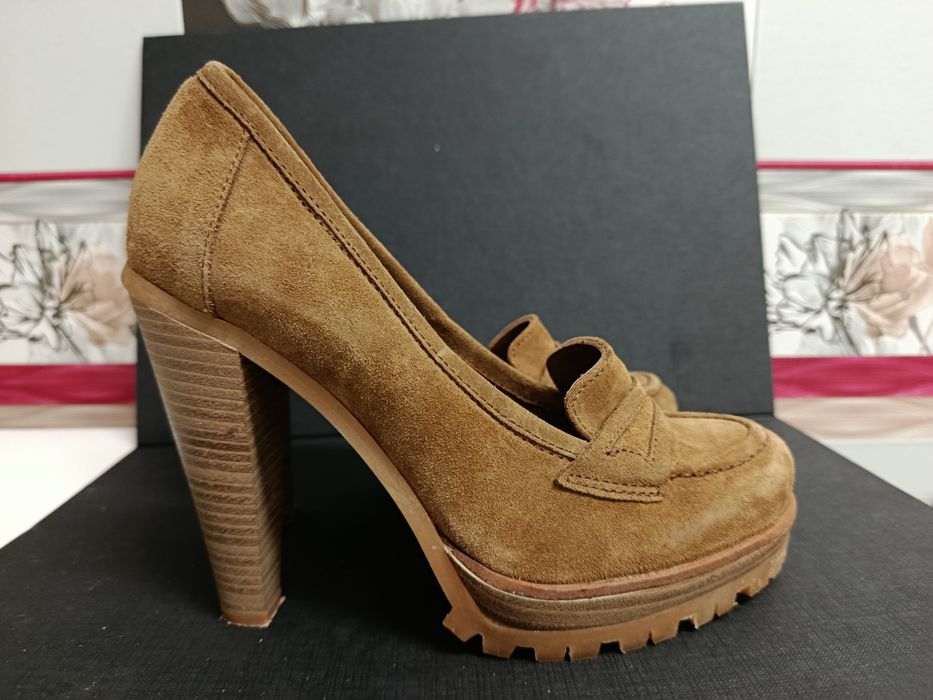 Sapatos de salto - Stradivarius - 37 - Camurça