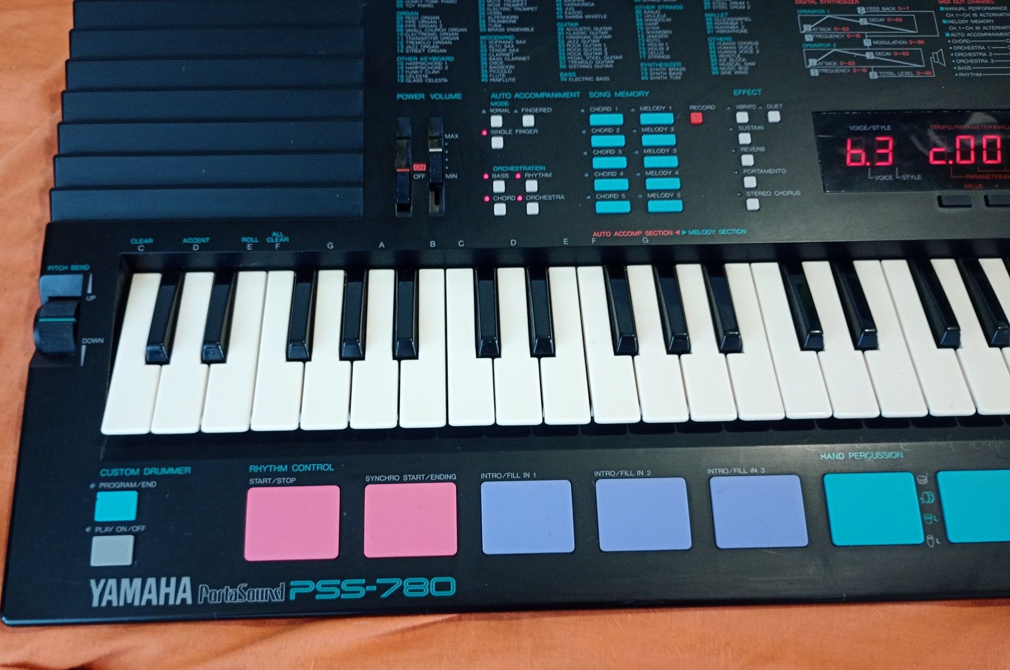 Синтезатор Yamaha PSS-780