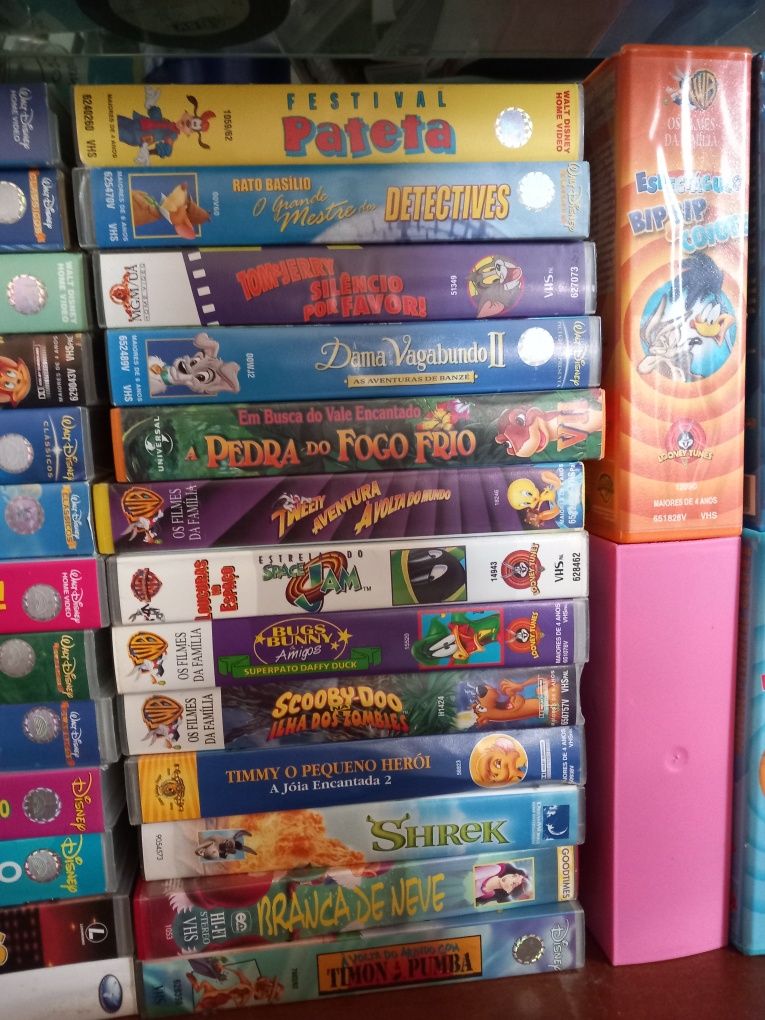 Lote de VHS Disney, Looney Toones, etc.