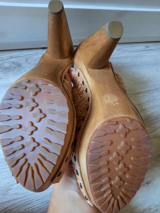 ZARA nowe klapki r 41 skóra i drewniany obcas