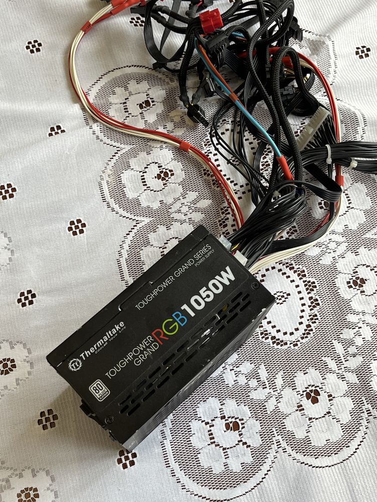 Блок живлення Thermaltake Toughpower  1050W