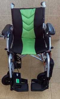 wózek inwalidzki zielony lekki składany