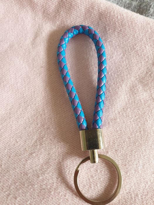 Brelok do kluczy skórzany plecionka tanio