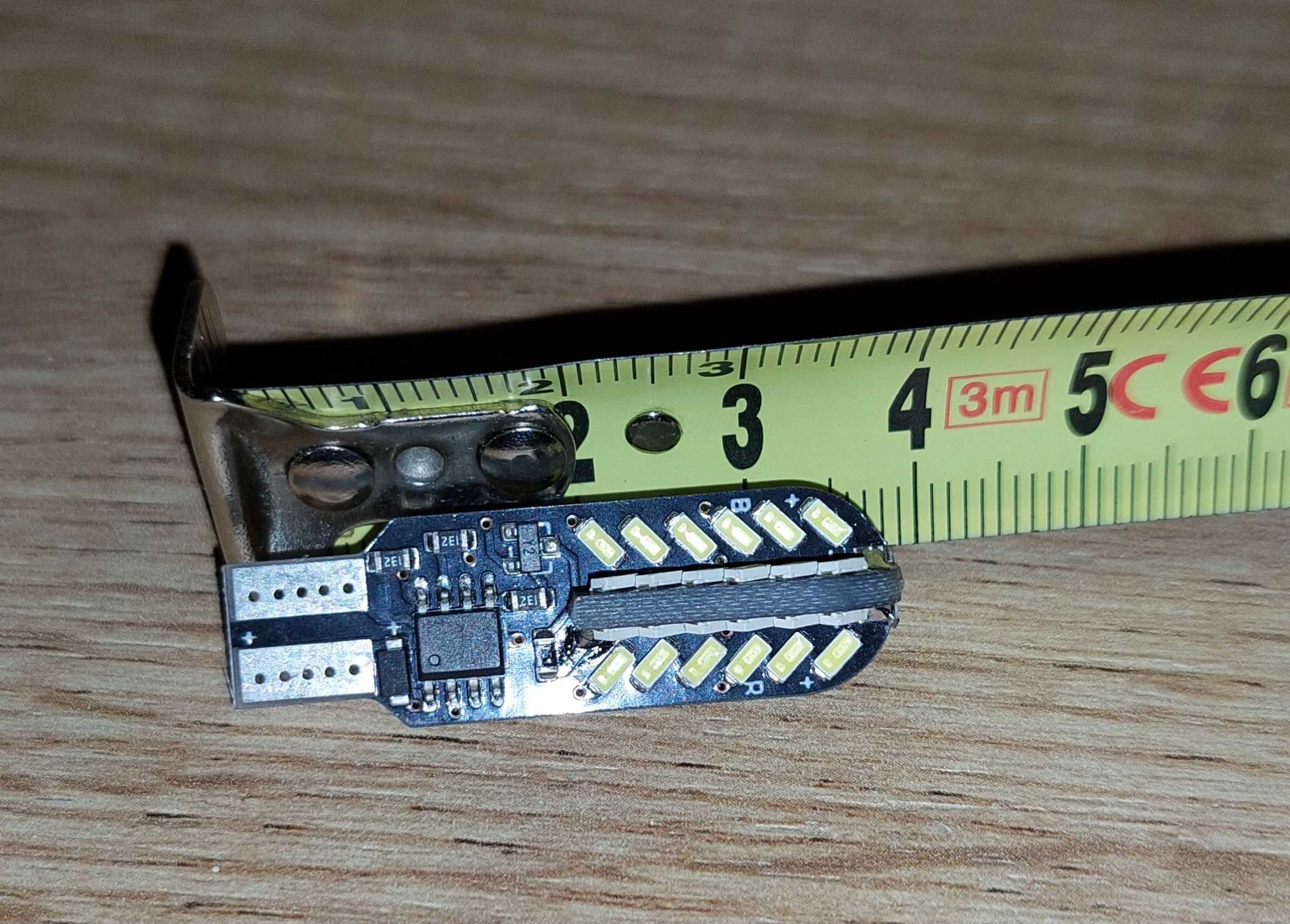 2 szt LED W5W migająca