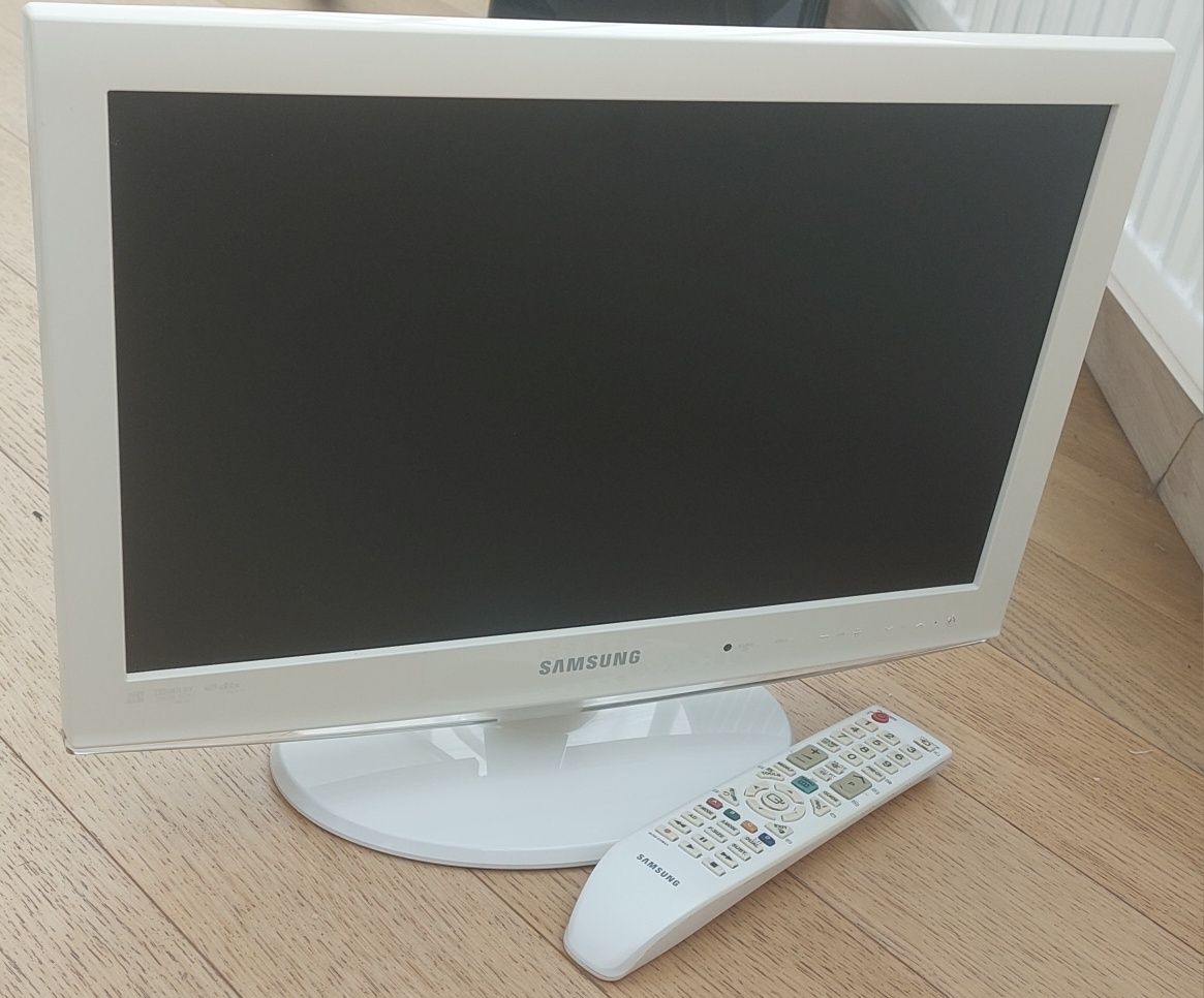 Телевизор Samsung 19"
