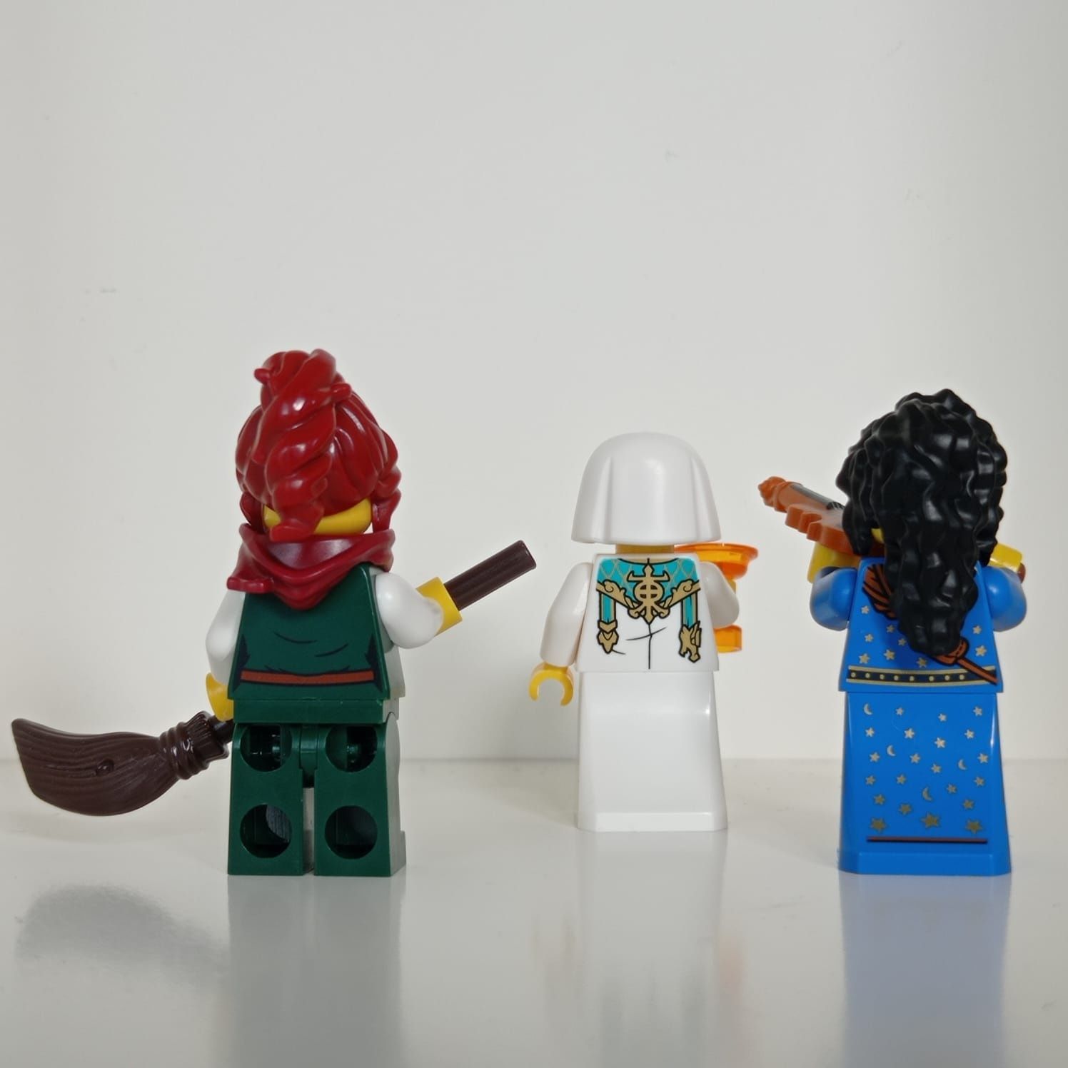 LEGO Castle figurki dama skrzypaczka i sprzątaczka średniowiecze 3szt
