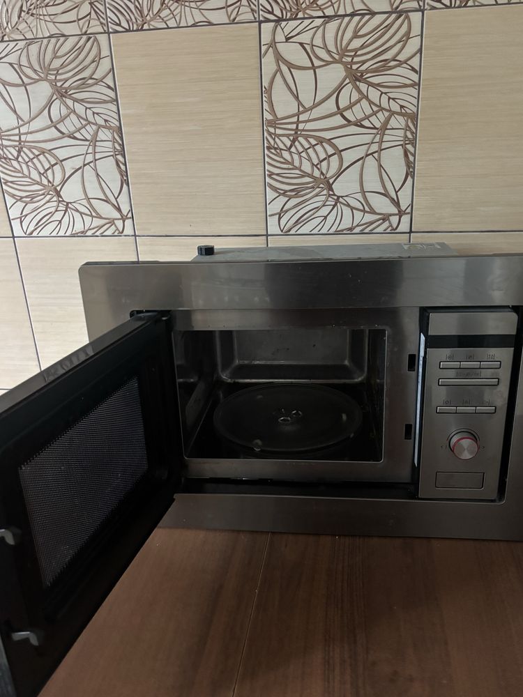 Mikrofalokwa do zabudowy  beko