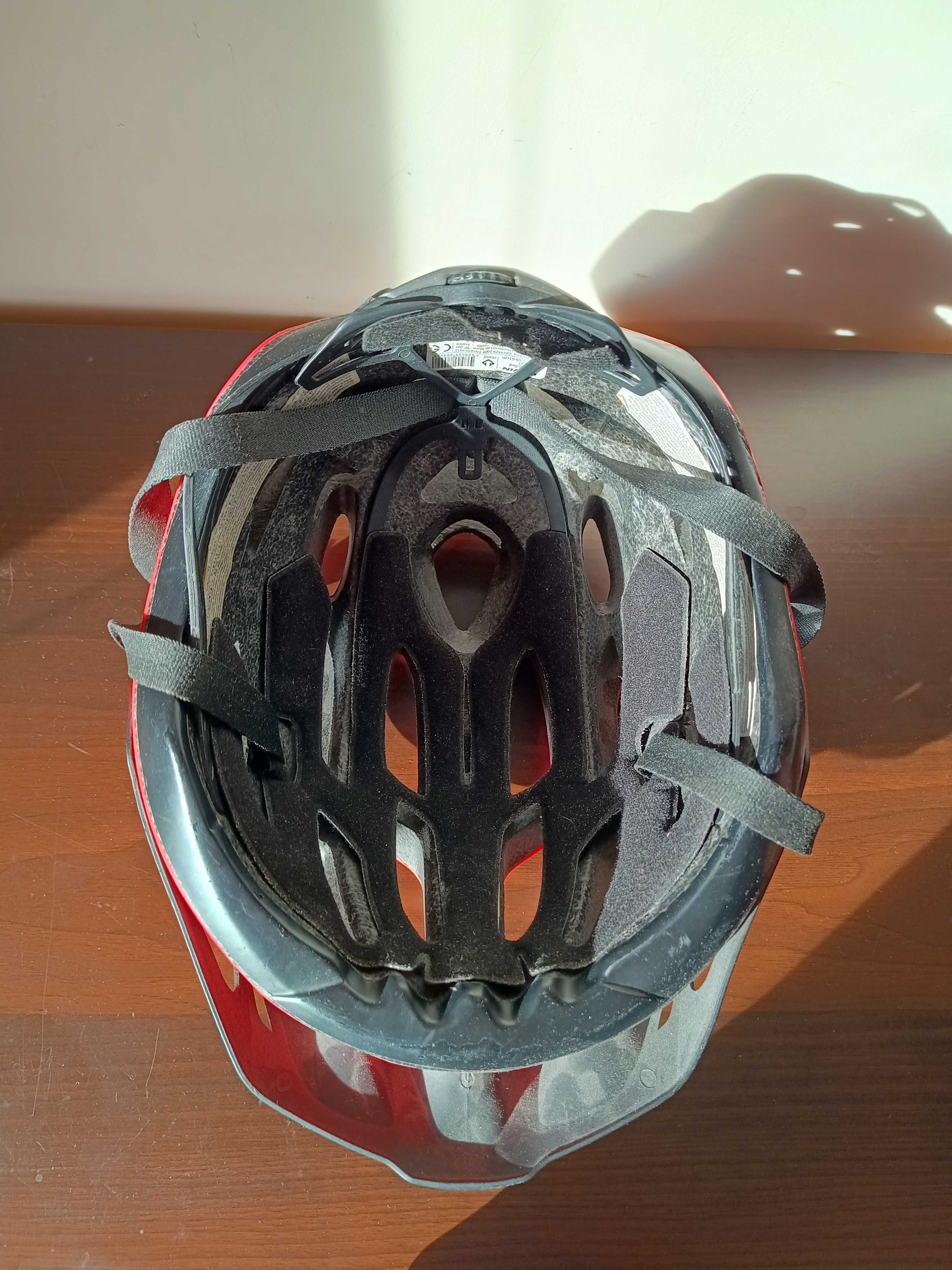 Czerwony kask ROCKRIDER na rower lub rolki