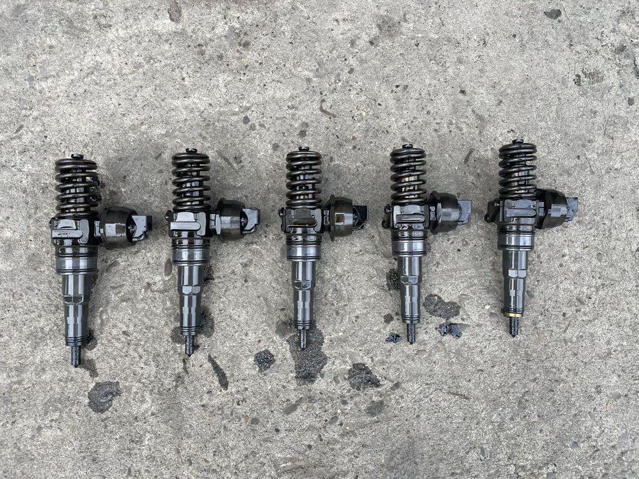 Форсунки VW T5 2.5 TDI BNZ Bosch — оригінал, комплект, перевірені