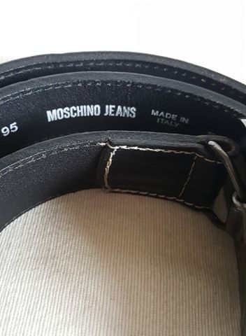 Vendo cinto em pele genuína Moschino