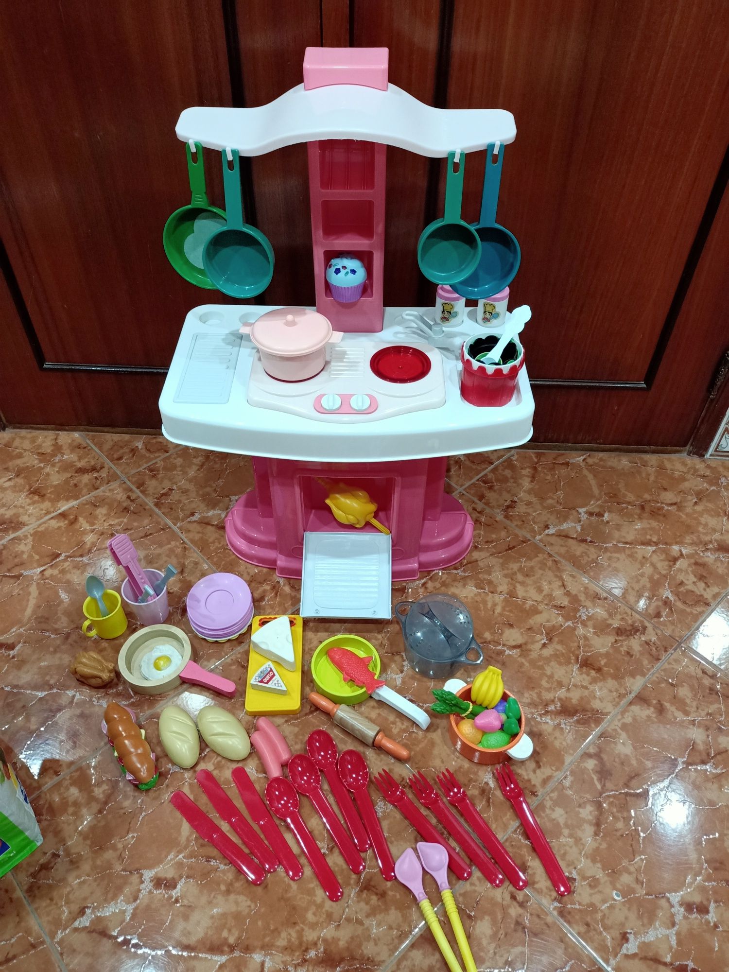 Fogão Menina brinquedos cozinha criança bebé casa