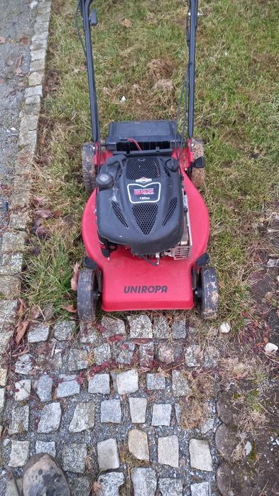 Kosiarka spalinowa uniropa