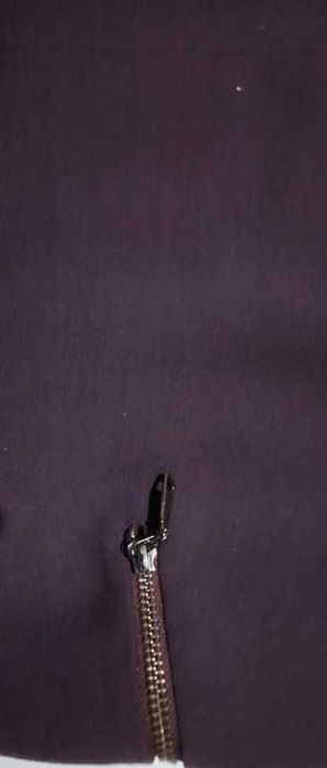 Vestido pelo joelho.