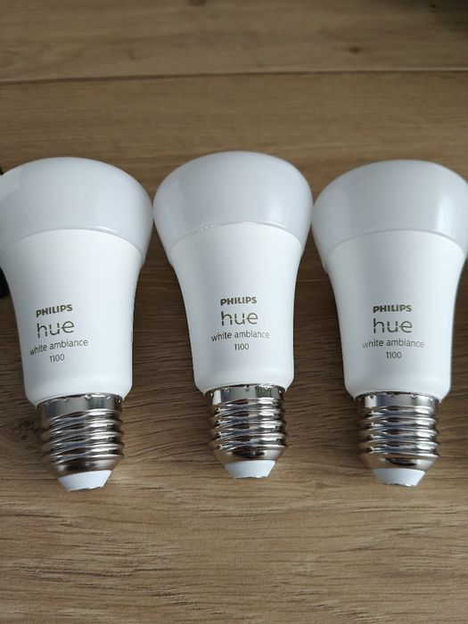 Sprzedam Nowy zestaw żarówek Hue White nad Color 11W