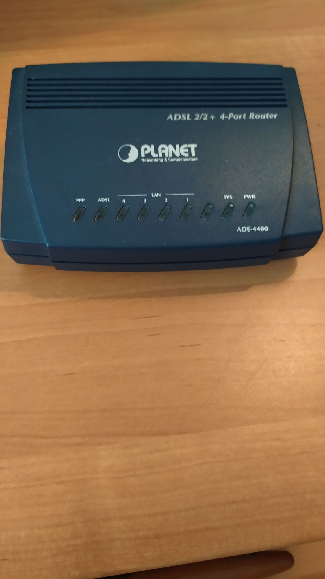 Роутер planet ade-4400