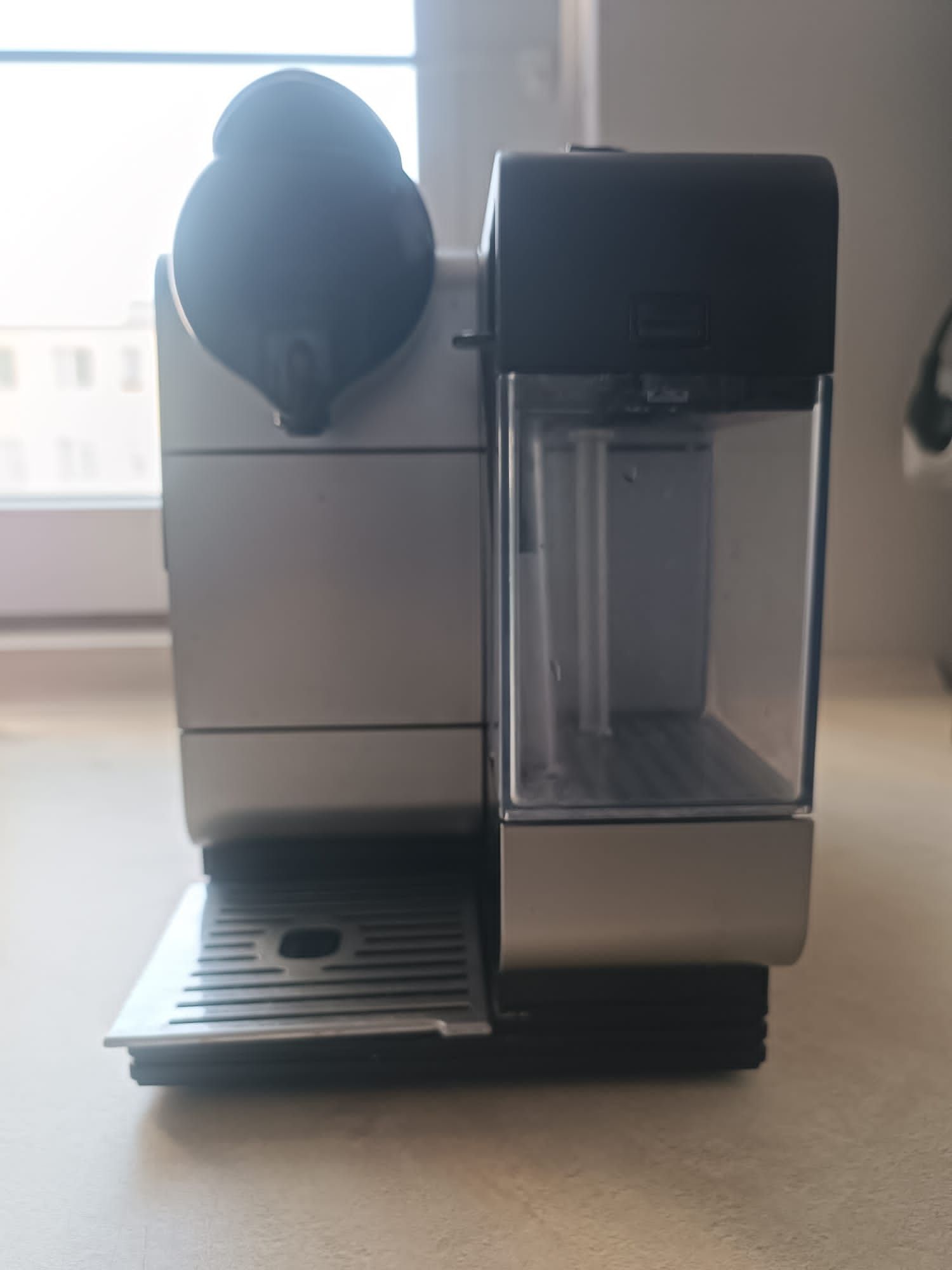 EKSPRES DeLonghi Nespresso EN520.S