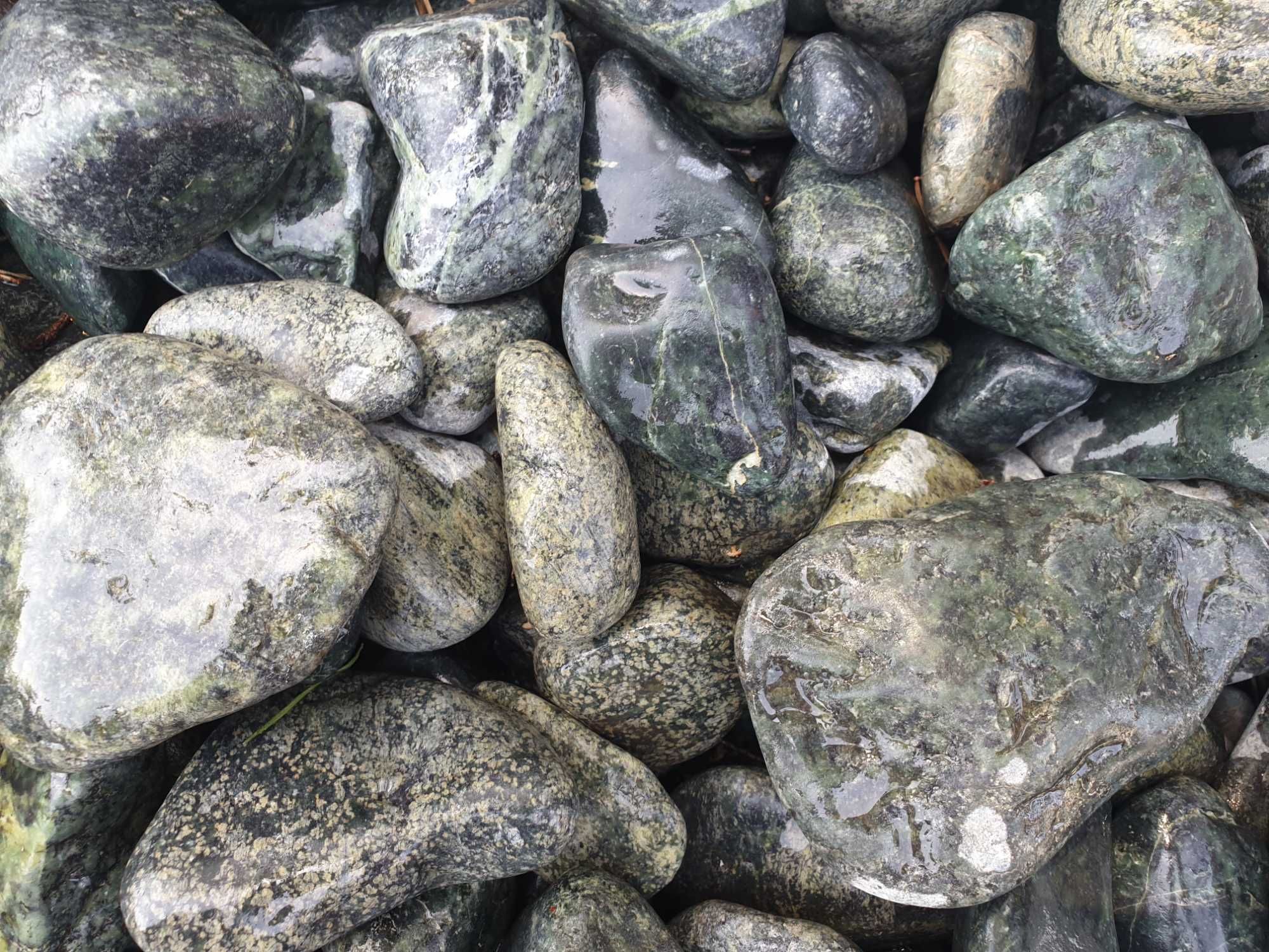 Otoczak Green, Serpentynit (Kamień ogrodowy zmieniający swoją barwę)