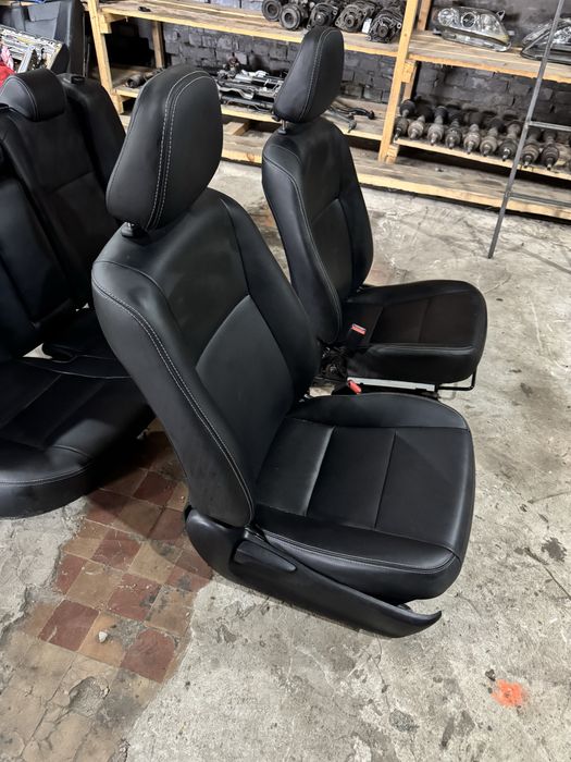 Сидіння кожані Toyota Camry 50 usa передня пара