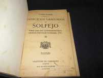Livro Exercícios Graduados de Solfejo III Tomás Borba