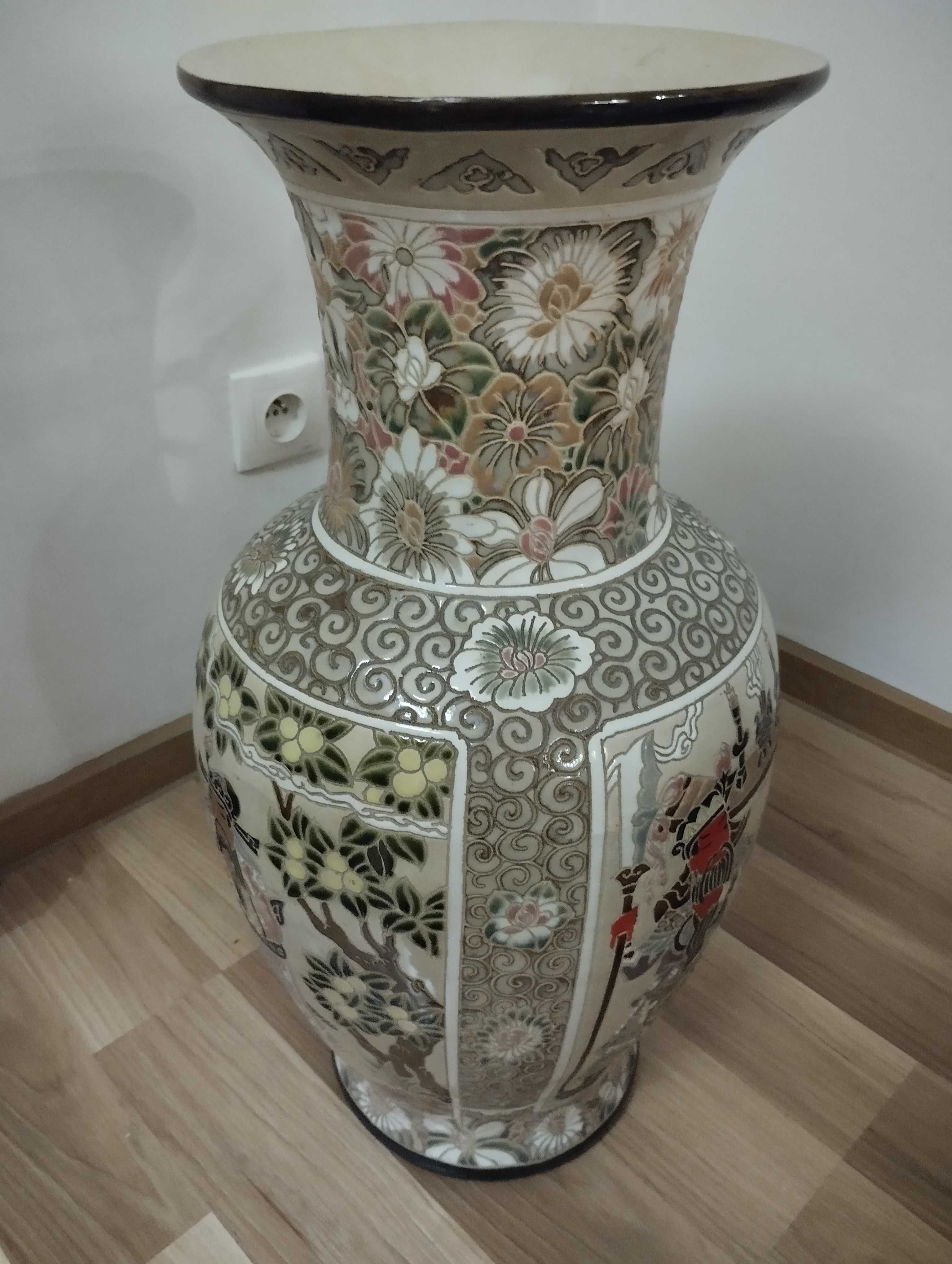 Porcelanowy wazon chiński