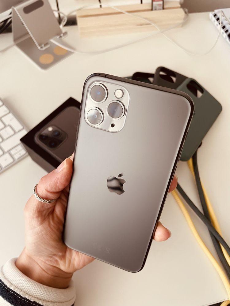 iPhone 11 Pro 256GB space gray