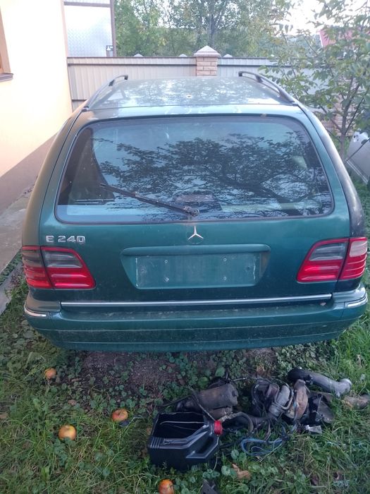 Двері капот ляда до Мерседес w210, 203, 211, 220,221