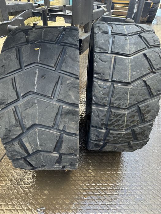 Колеса Диски і Шини 12 - R 16.5  Bobcat