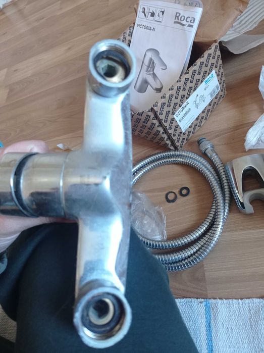 Torneira de banho com mangueira Roca